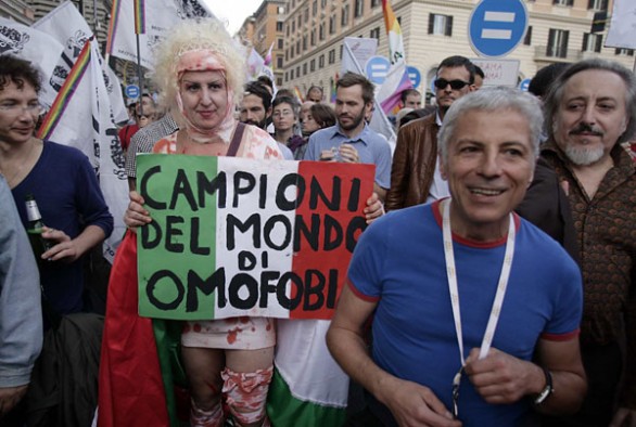 Omofobia italia