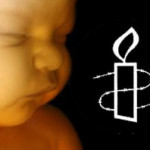 Amnesty si inventa il diritto di aborto e discrimina i suoi dipendenti