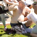 Omosessuali picchiano chi è contro al Gay Pride (video)