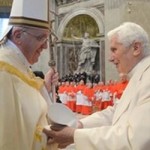 Benedetto XVI sostiene Papa Francesco: «del tutto d’accordo con lui»