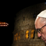 Papa Francesco: «il crocifisso resti nei luoghi pubblici, no alla paganità laicista»