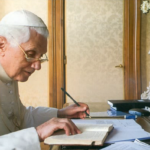 Benedetto XVI smentisce (ancora) Antonio Socci: «Il terzo segreto di Fatima rivelato per intero»