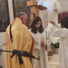 sacerdote mitragliatrice