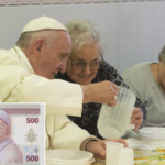 Quanto guadagna il Papa? Lo rivela lui stesso